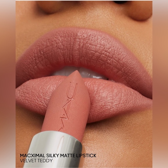 MAC Gold Standard 5 Matte full size Lipstick Kit – Limited Edition - Picture 6 of 13